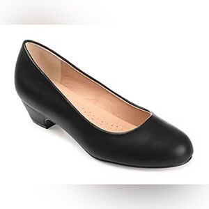Journee Collection Saar Womens Round Closed Toe Block Heel Pumps.Size 7.5. Black